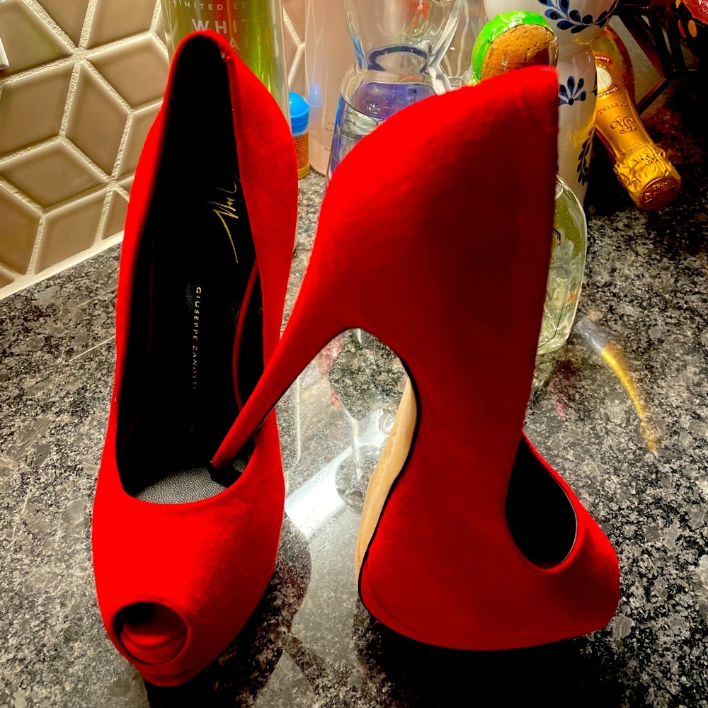 Suede lady heels